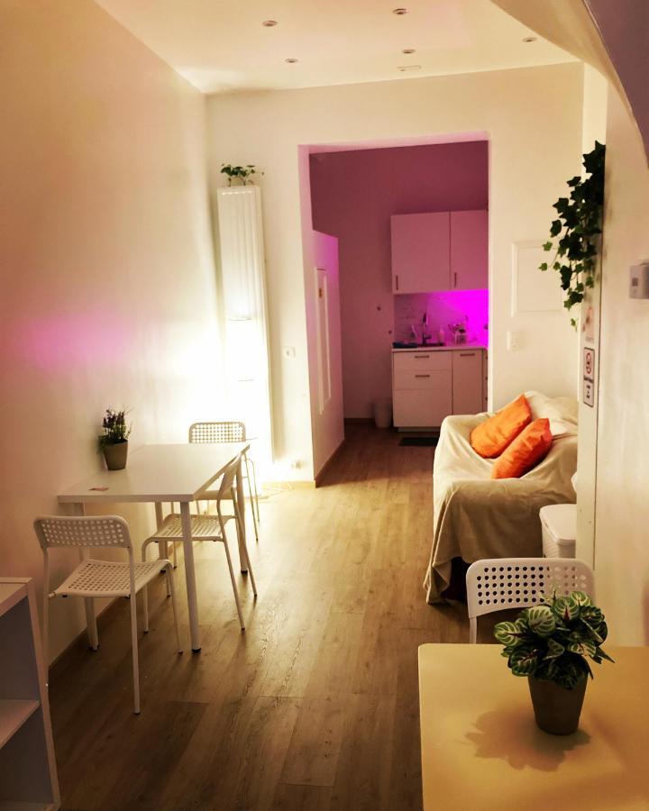 Benny'S Rooms Brussels City Centre Buitenkant foto